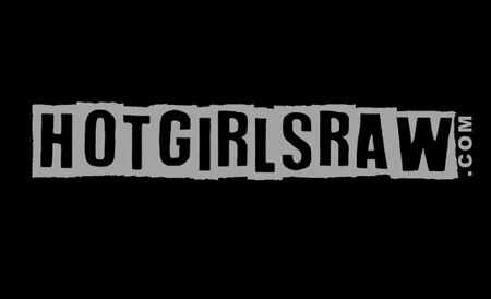 Hot Girls Raw