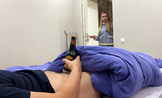 Понимающая русская мачела отдалась пасынку застукав его за дрочкой