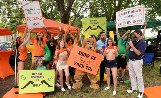 Пьяные студентки перед футбольным матчем трахаются с капитаном команды