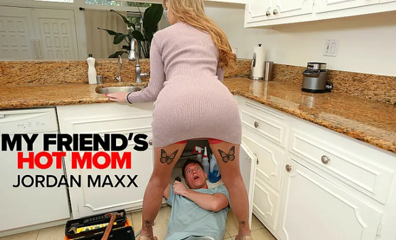 Молоденький ремонтник устраняет течь между ног мамы друга Джордан Макс
