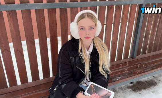 Русская шмара с улицы готова трахаться с незнакомцем за новый iPhone