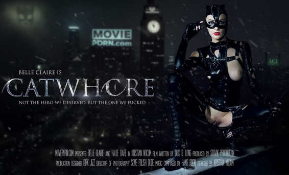 Женщина кошка в порно пародии трахается на полу с охранником музея