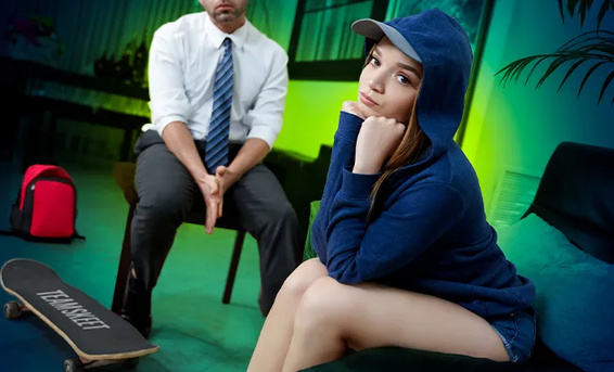 Мужик трахнул няню-пацанку Селину Имаи отыскав у нее резиновый член