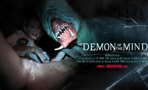 Студентка-чернокнижница Винна Рид выебана в жопу страшным демоном