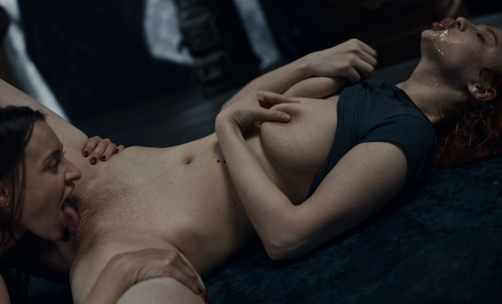 Зараженная Джозефина Джексон запустила паразита в киску Софии Риверс