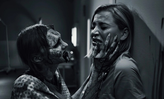 Медсестра Блейк Блоссом становится первой жертвой зомби лесбиянки