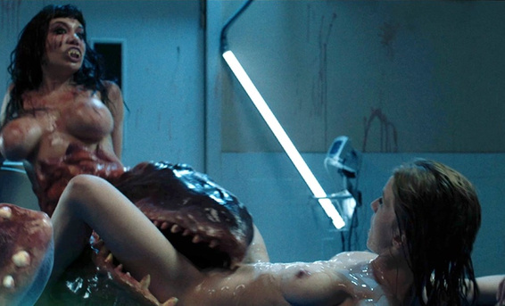 Огромная пизда с зубами кровавой королевы сожрала целиком Октавию Ред