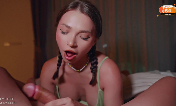 Сосед трахает красивую русскую девчонку за долги по арендной плате